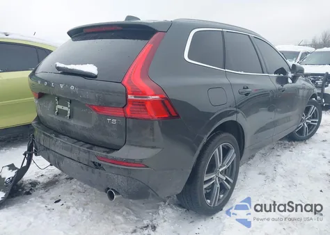 2021 Volvo Xc60 T5 Momentum z USA, uszkodzony, nr VIN YV4102RKXM1759014